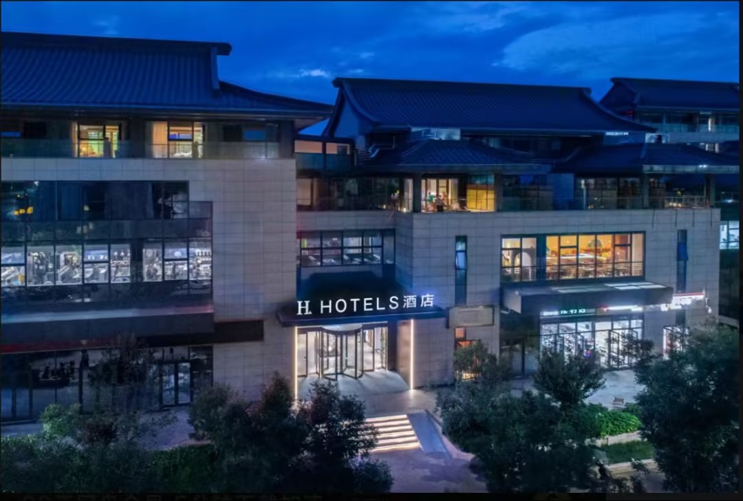 春寒赐浴华清池，，，，骊宫高处入青云”｜H旅馆（华清池地铁站店）邀您共探1300多年前的罗曼蒂克……